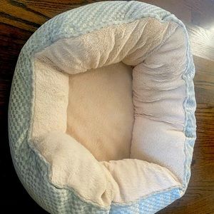 Plush, Small Dog Beds